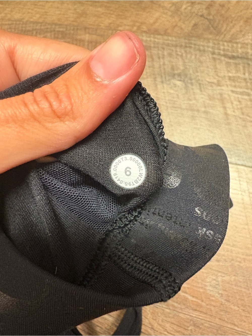 The LuLulemon Energy Black Manifesto Athletic Sports Bra Size 6 - Picture 4 of 4